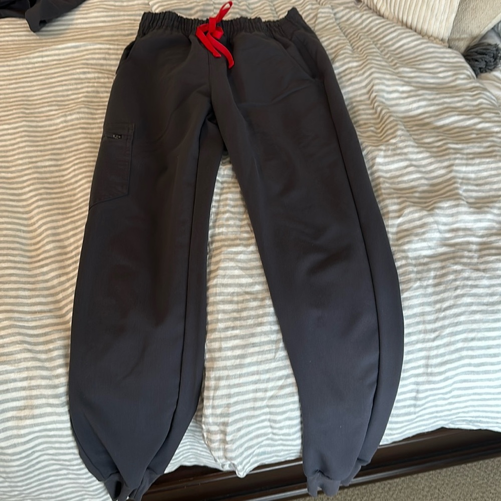 Zamora XS high waisted figs in charcoal